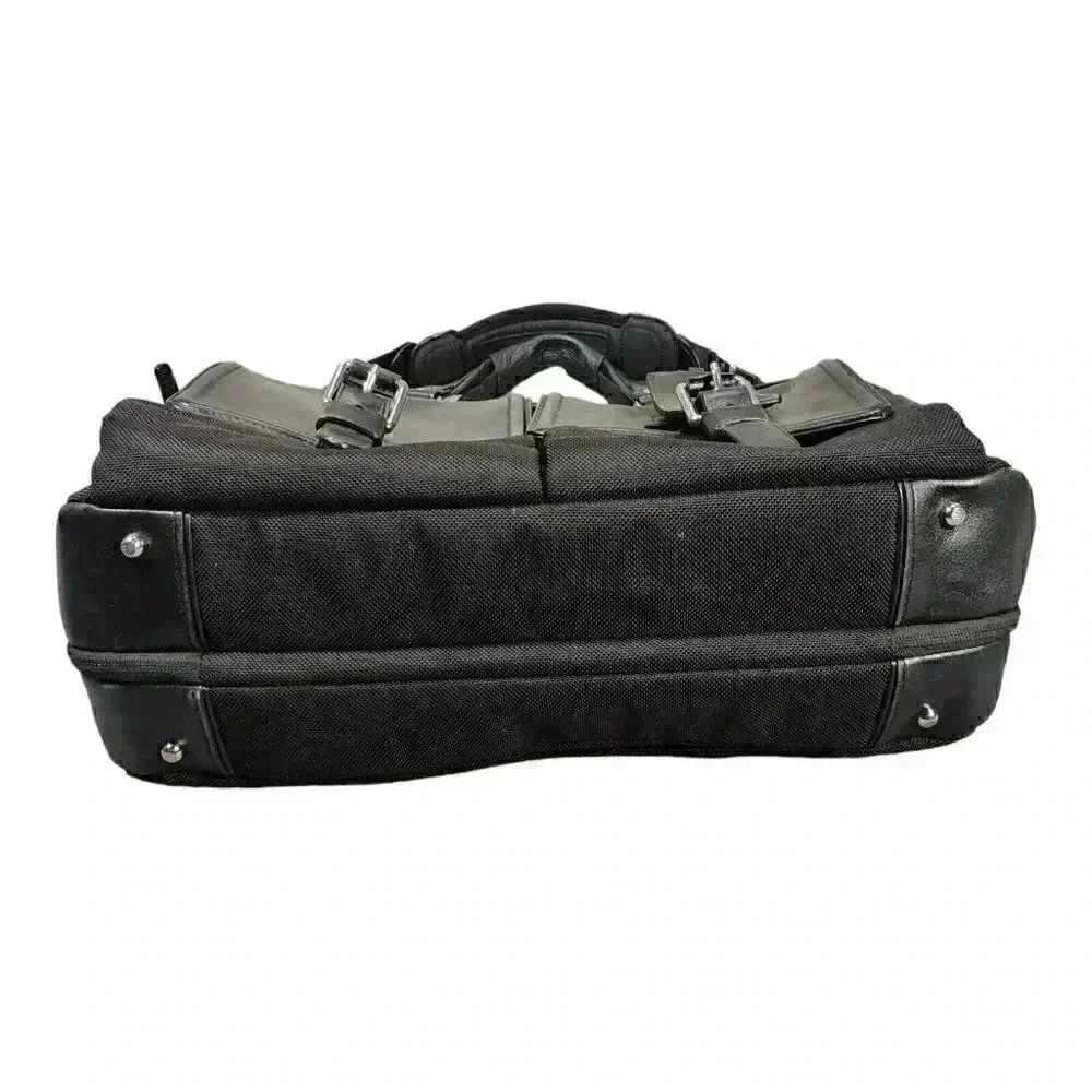 Tumi Bedford T-Pass Carlton Briefcase Black Nylon Leather 29256D